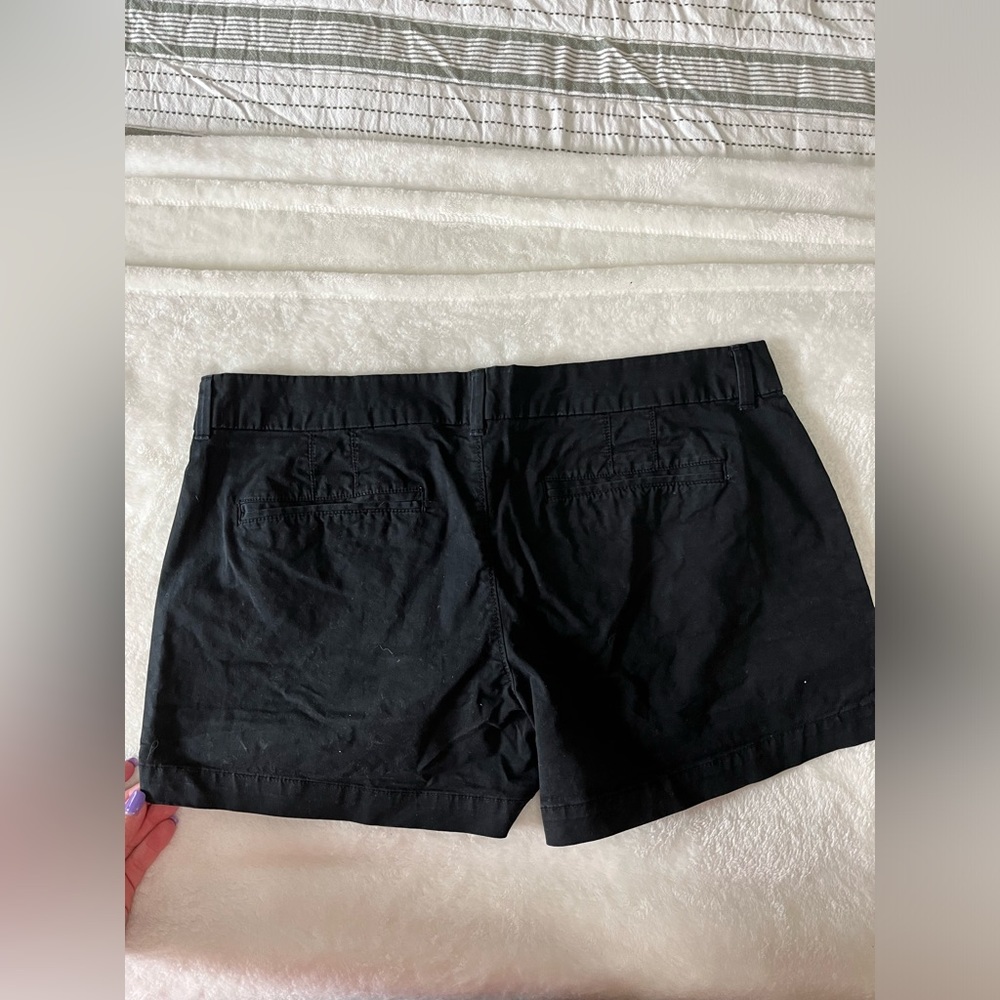 Old Navy Black Standard Fit 3.5” Inseam Khaki Shorts Size 12 - Picture 3 of 4